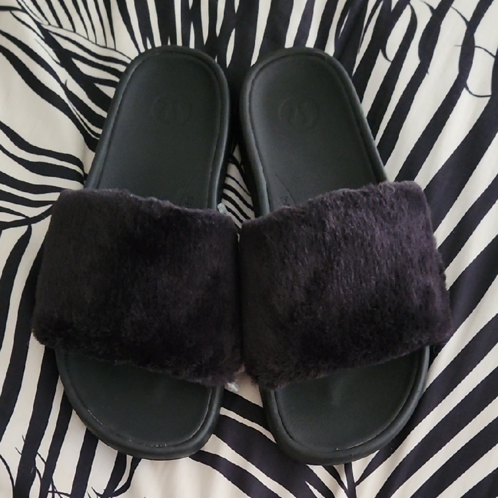 Women's Restfeel Faux Fur Slide